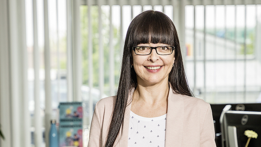 Mitarbeiterin Nicole Schmidt