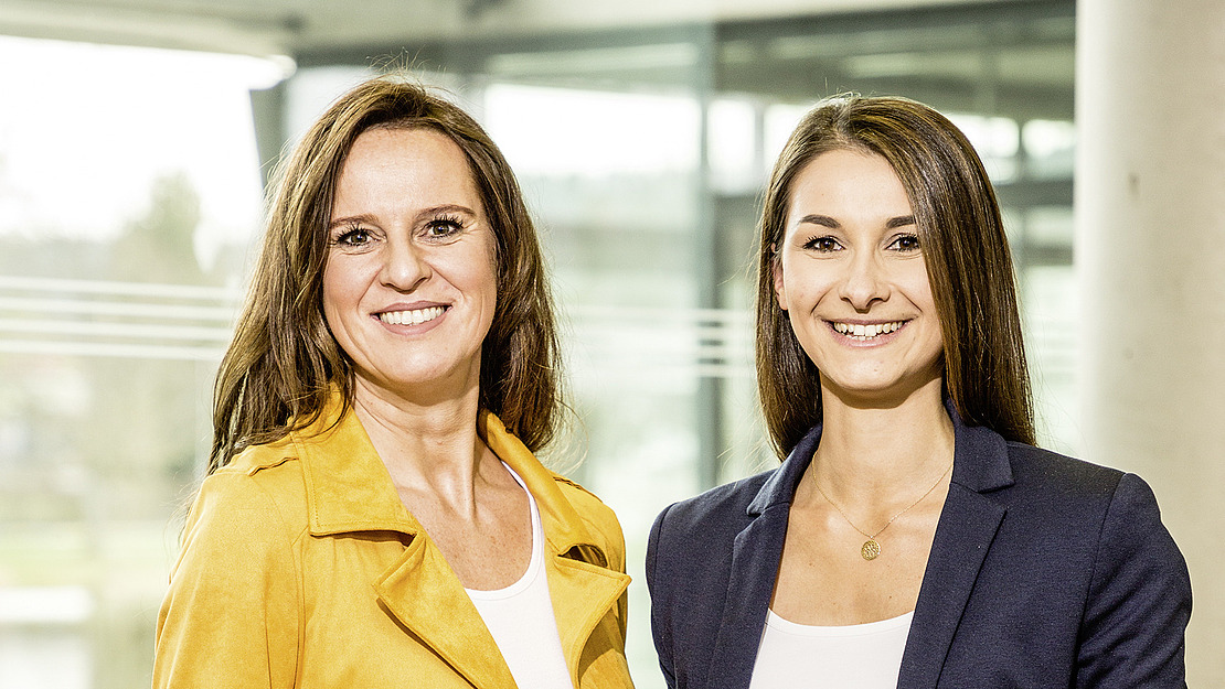 Mitarbeiterinnen Karina Gänßle und Karina Gabriel