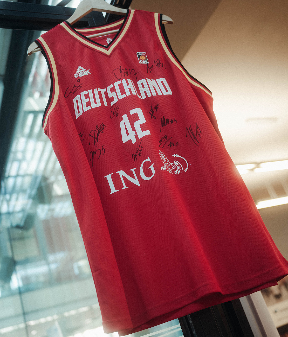 Bild eines Basketball Trikos.